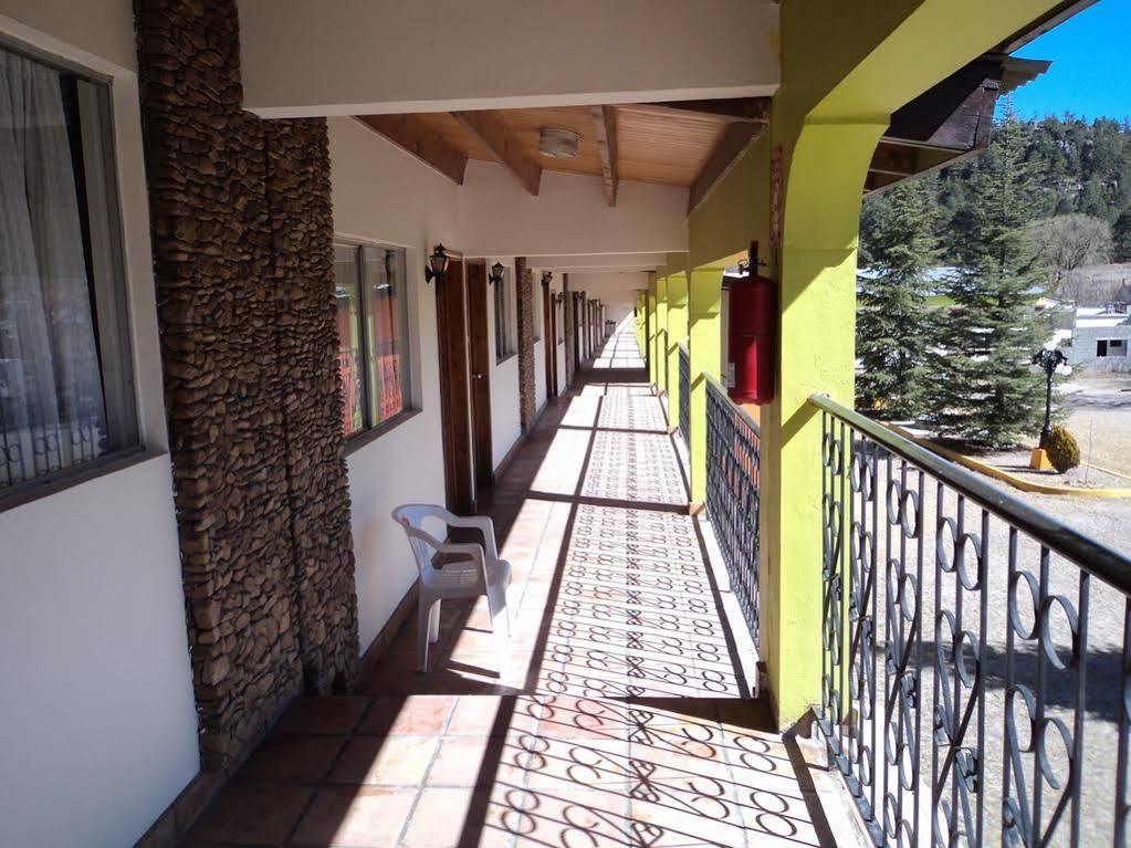 Hotel Cascada Inn Creel Exterior photo